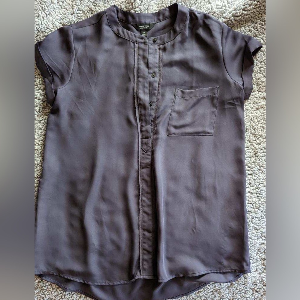 Simply Vera Vera Wang - Women’s Medium Navy Blue Blouse.
